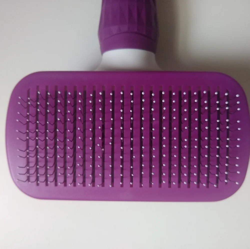 Timingila Self cleaning slicker brush for dogs and cats